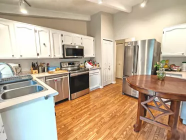 Kitchen Photo of 7801 Wiltshire Boulevard, Delta, BC