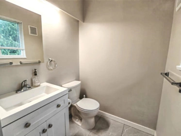 Primary Bathroom Photo of 7801 Wiltshire Boulevard, Delta, BC