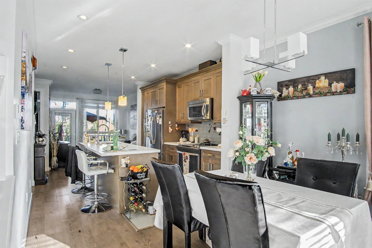 Dining Area Photo of 37 16127 87 Avenue, Surrey, BC