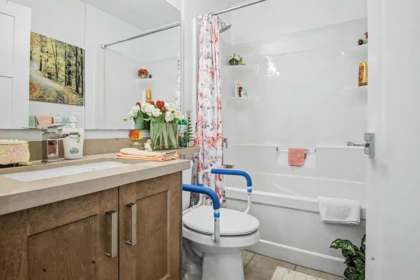 Mudroom Photo of 37 16127 87 Avenue, Surrey, BC