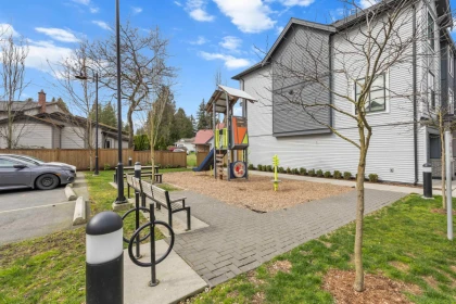Front Yard Photo of 505 2267 Mckenzie Road, Abbotsford, BC