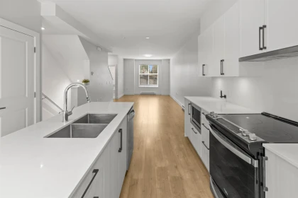 Kitchen Photo of 505 2267 Mckenzie Road, Abbotsford, BC