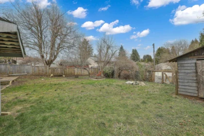 Garden / Landscaping Photo of 10080 143 Street, Surrey, BC