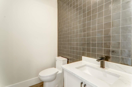 Powder Room Photo of 20687 76 Avenue, Langley, BC