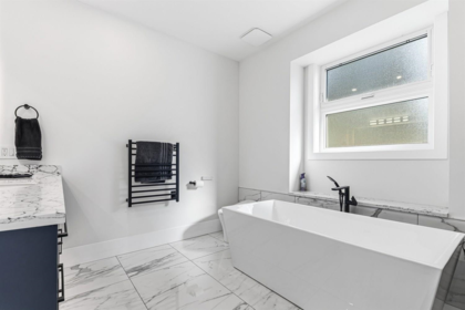 Laundry Room Photo of 6460 Mckenzie Drive, Delta, BC