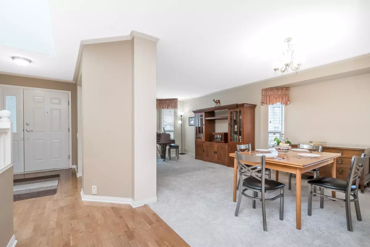 Dining Area Photo of 45 31406 Upper Maclure Road, Abbotsford, BC