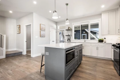 Primary Bedroom Photo of 7103 Copperwood Street, Chilliwack, BC