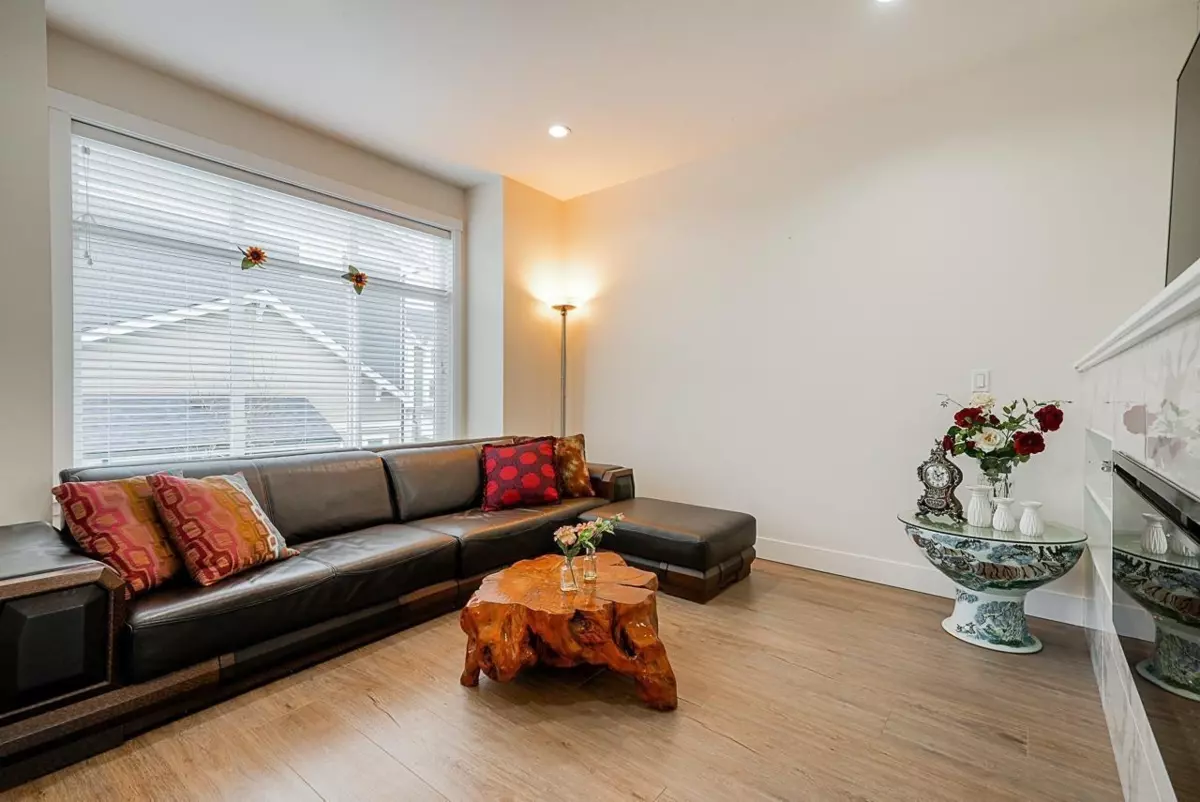 Family Room Photo of 8 7374 194a Street, Surrey, BC