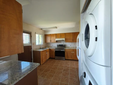 Kitchen Island Photo of 10271 Rosedene Crescent, Richmond, BC