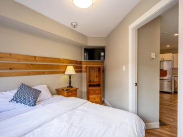 347 4340 Lorimer Road, Whistler, BC, Whistler — Apartment/Condo for sale