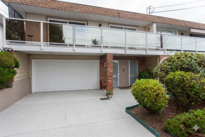 Front Yard Photo of 1232 Foster Street, White Rock, BC