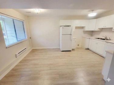 Laundry Room Photo of 1232 Foster Street, White Rock, BC