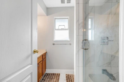 Hallway Photo of 2952 Sidoni Place, Abbotsford, BC