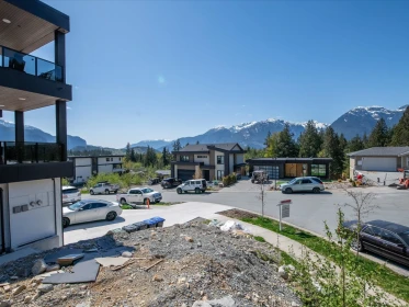 Entry Foyer Photo of 34 3385 Mamquam Road, Squamish, BC