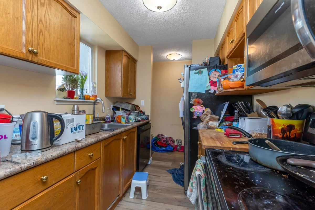 Living Room Photo of 107 45185 Wolfe Road, Chilliwack, BC