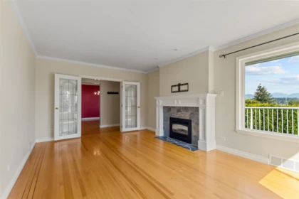 Kitchen Photo of 832 Surrey Street, New Westminster, BC