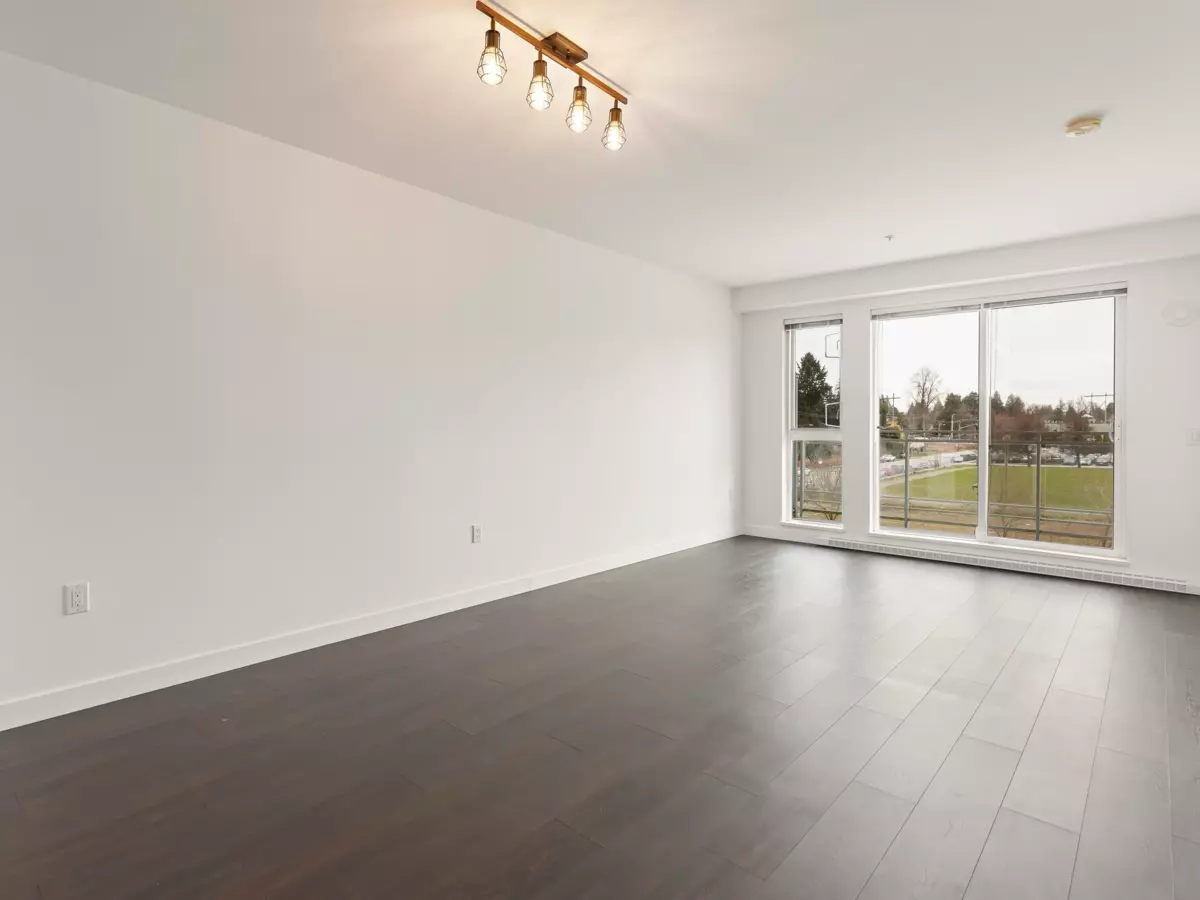 Dining Area Photo of 311 10581 140 Street, Surrey, BC