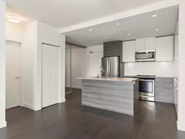 Primary Bathroom Photo of 311 10581 140 Street, Surrey, BC