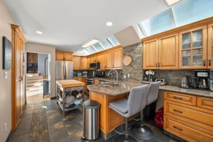 Kitchen Island Photo of 1246 Oxford Street, White Rock, BC