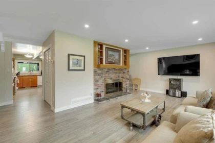 Breakfast Nook Photo of 20214 Patterson Avenue, Maple Ridge, BC