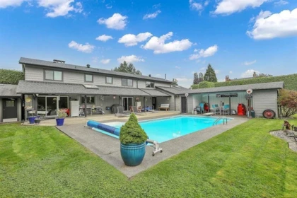 Outdoor Deck Photo of 20214 Patterson Avenue, Maple Ridge, BC