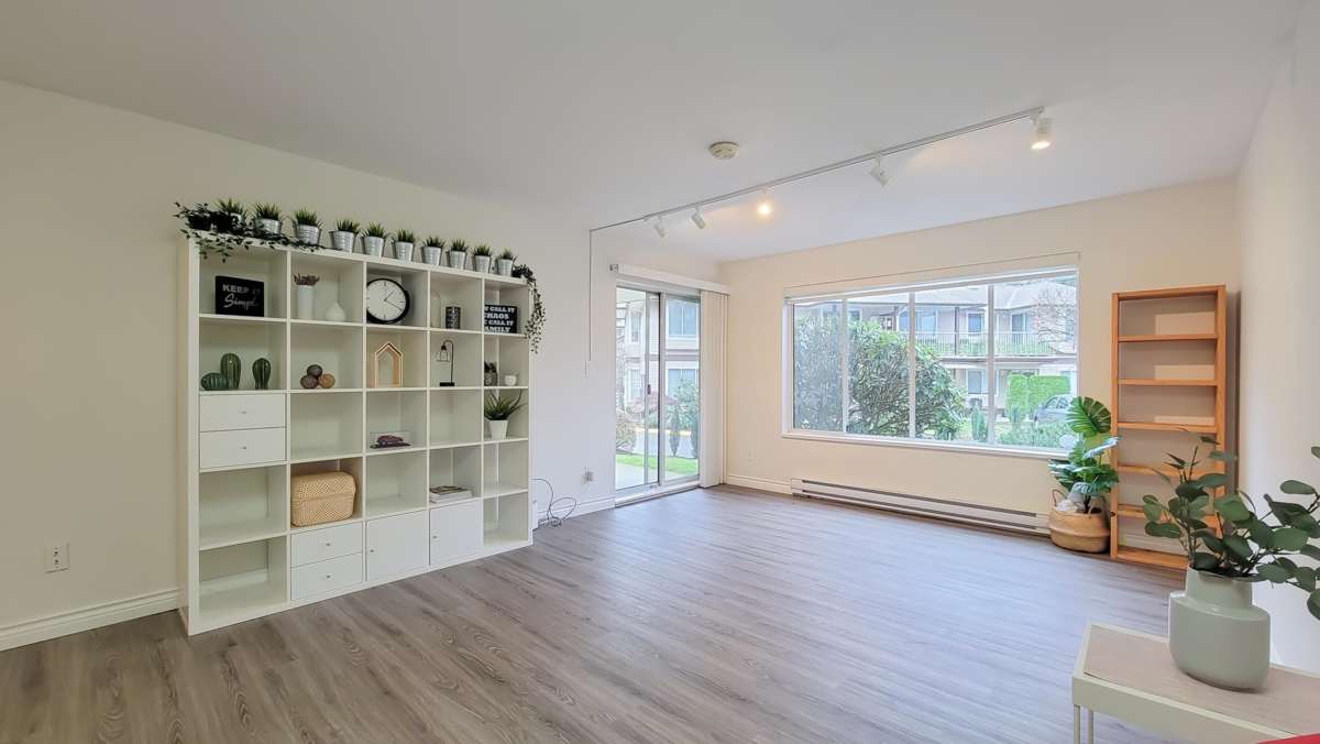 Living Room Photo of 1103 1750 Mckenzie Road, Abbotsford, BC