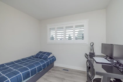 Powder Room Photo of 32073 Westview Avenue, Mission, BC