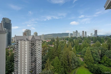 Hallway Photo of 2102 555 Austin Avenue, Coquitlam, BC