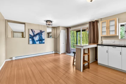 Entry Foyer Photo of 1849 North Road, Gibsons, BC