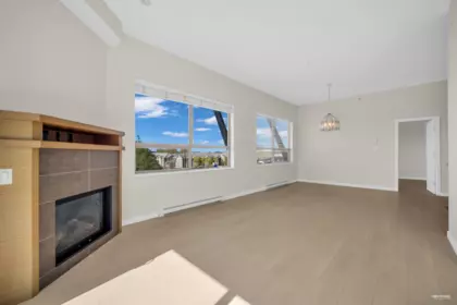 Kitchen Photo of 406 288 Hampton Street, New Westminster, BC