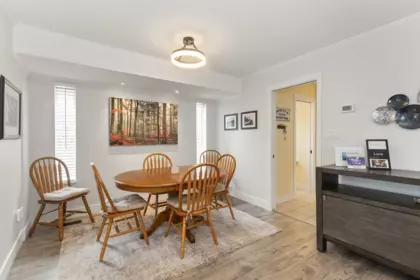 Breakfast Nook Photo of 15522 87a Avenue, Surrey, BC