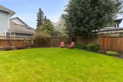 Hot Tub / Spa Photo of 15522 87a Avenue, Surrey, BC