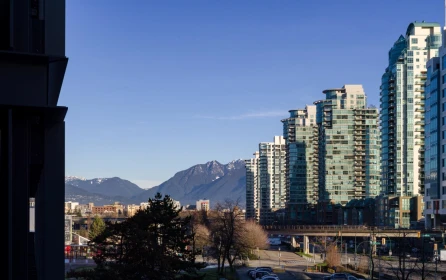 Hot Tub / Spa Photo of 406 1601 Quebec Street, Vancouver, BC