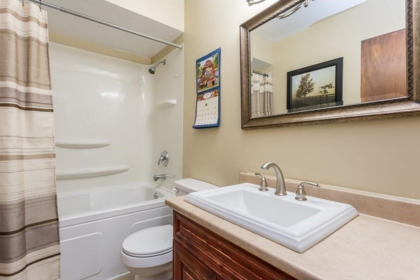 Breakfast Nook Photo of 12533 99a Avenue, Surrey, BC
