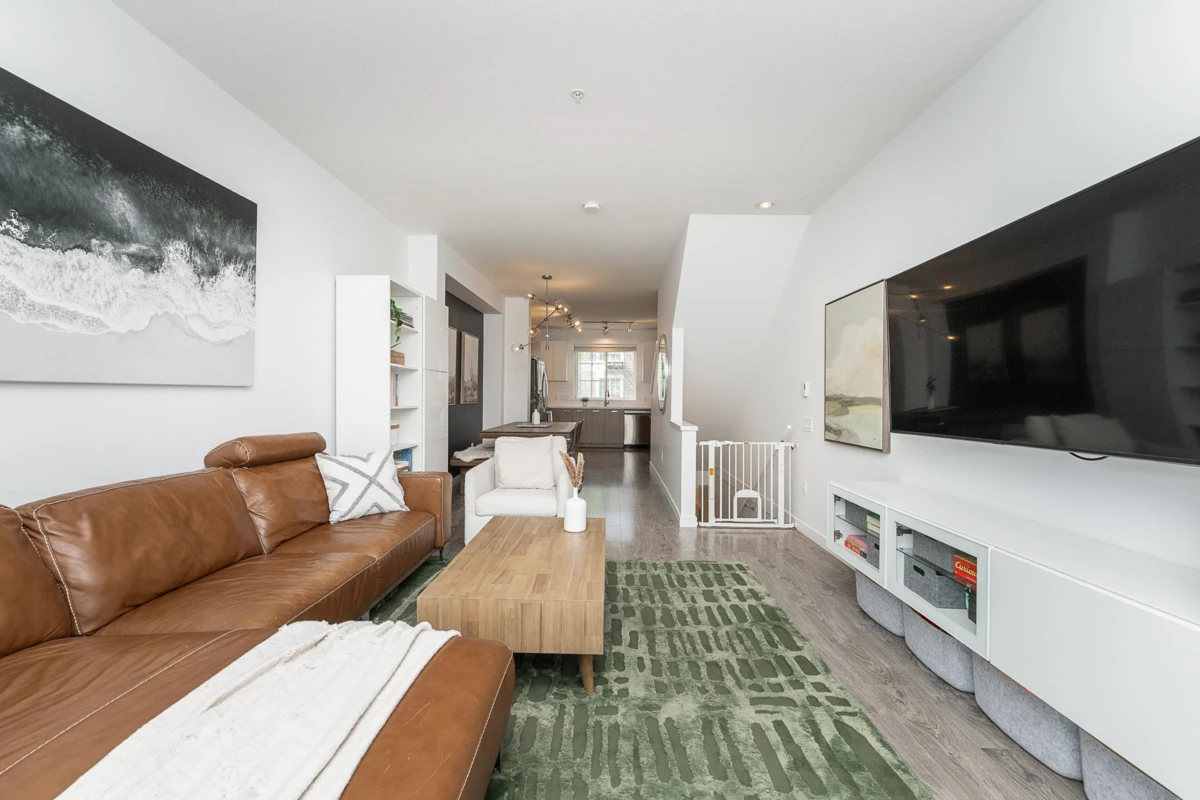 Family Room Photo of 51 2423 Avon Place, Port Coquitlam, BC