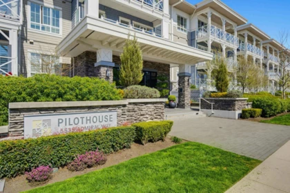 Swimming Pool Photo of 217 5535 Admiral Way, Delta, BC