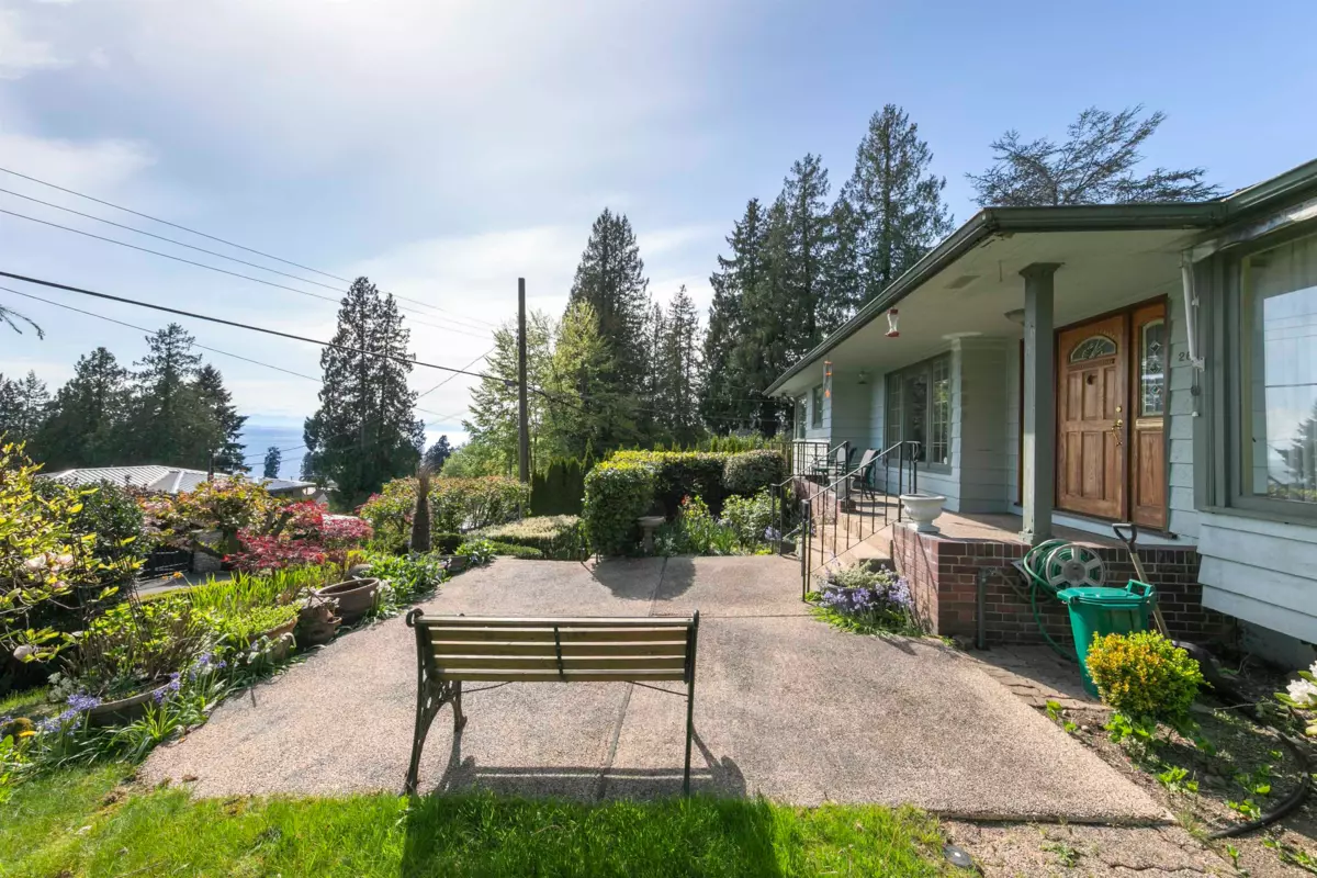 Exterior Rear Photo of 2657 Haywood Avenue, West Vancouver, BC