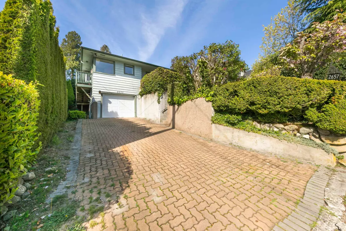 Family Room Photo of 2657 Haywood Avenue, West Vancouver, BC