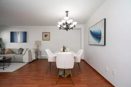 Breakfast Nook Photo of 5 8638 159 Street, Surrey, BC