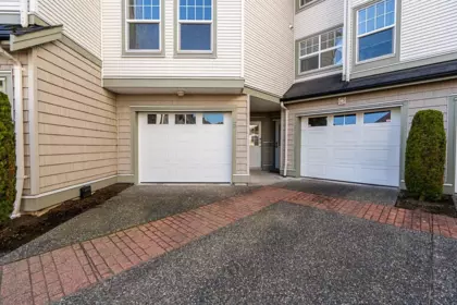 Hot Tub / Spa Photo of 5 8638 159 Street, Surrey, BC