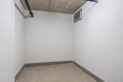 Basement Recreation Room Photo of 1701 1500 Martin Street, White Rock, BC