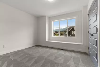 Entry Foyer Photo of 114 46211 Promontory Road, Chilliwack, BC