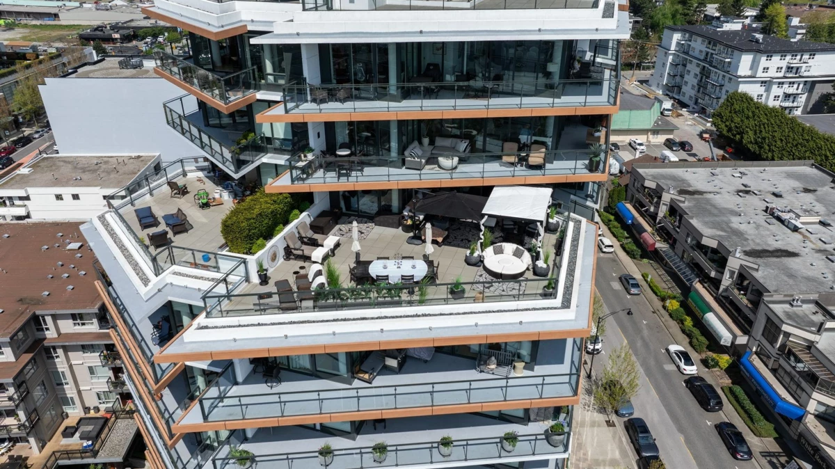Exterior Rear Photo of 1204 1439 George Street, White Rock, BC