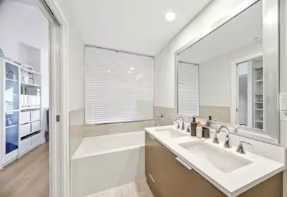 Laundry Room Photo of 911 3333 Sexsmith Road, Richmond, BC