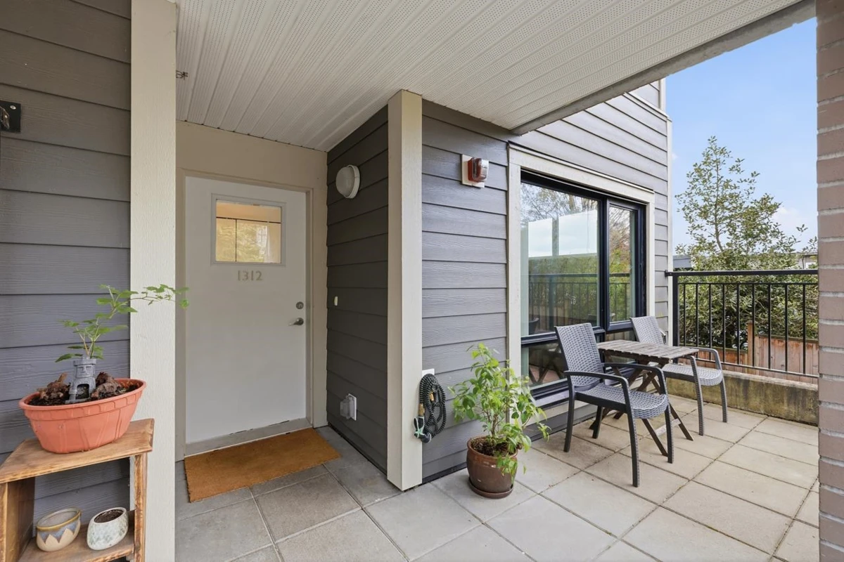 Exterior Rear Photo of 1312 Fifth Avenue, New Westminster, BC