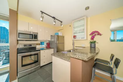 Breakfast Nook Photo of 1509 1068 Hornby Street, Vancouver, BC