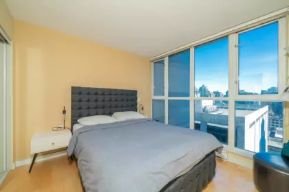 Powder Room Photo of 1509 1068 Hornby Street, Vancouver, BC