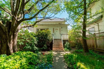 2720 W 24th Avenue, Vancouver, BC, Vancouver — Single Family Residence for sale