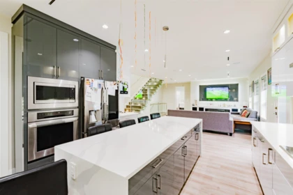 Kitchen Island Photo of 11467 76a Avenue, Delta, BC