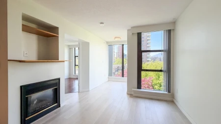 Kitchen Photo of 505 1723 Alberni Street, Vancouver, BC
